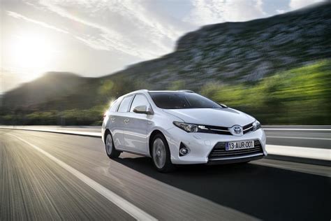 Les voitures hybrides représenteront 16 % des ventes en France en 2020