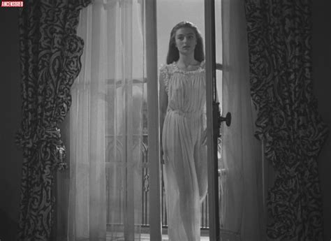 Naked Anouk Aimée in Les Amants de Vérone