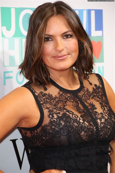 Mariska Hargitay Revolution Celebrity Beautiful Babe Posing Hot New York