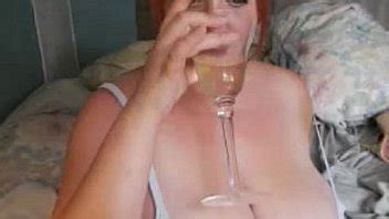 Sultry Redhead BBW With Huge Tits Blows XNXX