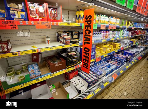 Special Offer Supermarket Hi Res Stock Photography And Images Alamy