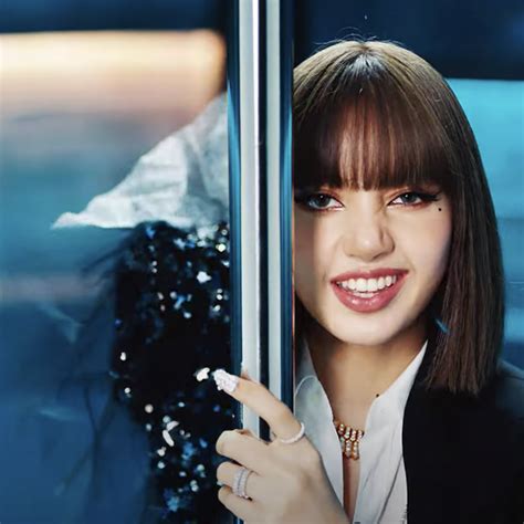 Blackpink S Lisa Achieves This Impressive And Itunes Record With Solo