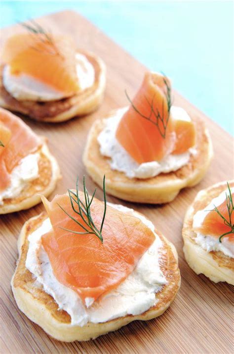 Blinis With Sour Cream And Smoked Salmon — Sogno Toscano