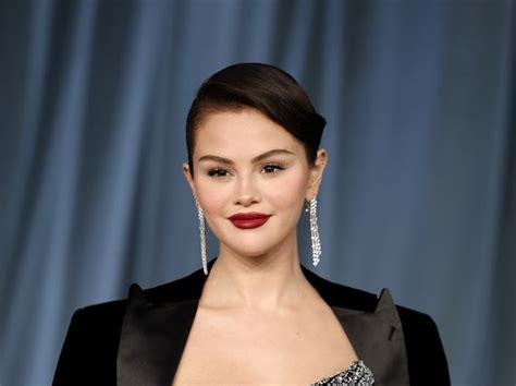 Selena Gomez Got Candid About Her Changing Body With Bikini Photos