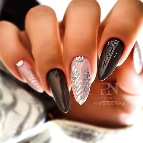 30 Cute Nude Nail Designs That Pair Well With All Outfits