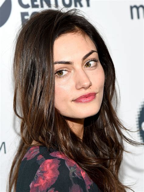 Phoebe Tonkin Style Clothes Outfits And Fashion• Page 17 Of 19