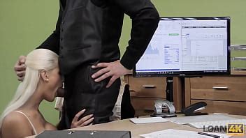 Loan K Erstaunliche Sch Nheit Ist Bereit Im Austausch F R Einen Kredit Sex Zu Haben Xvideos