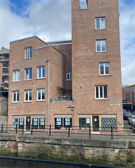 Beer lovers recommend the free trade inn for its selection