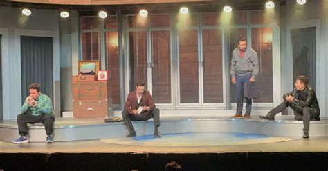 La Chica del Bikini Azul Música comedia y amor al estilo del Sol