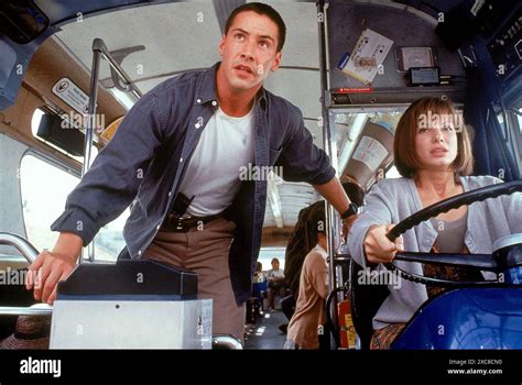 Speed Keanu Reeves And Sandra Bullock Stock Photo Alamy