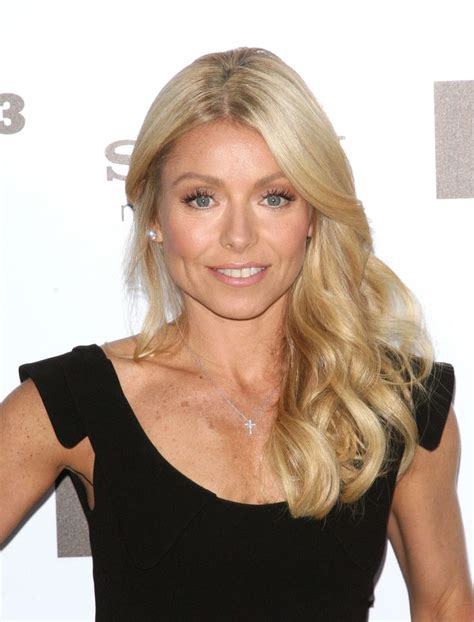 Pin by joe on kelly ripa | Kelly ripa, Kelly, Height and weight