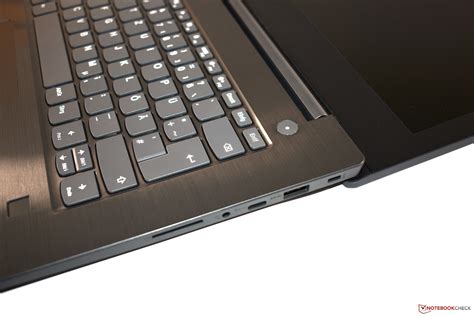 Lenovo V330-14IKB (i5, FHD) Laptop Review - NotebookCheck.net Reviews