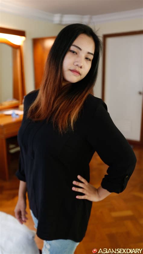 Beautiful Asian Babe Meew Shows Off Her Stunning Big Boobs Up Close CoedCherry