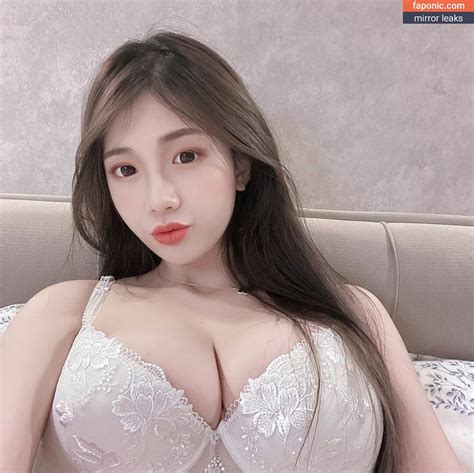 Vivian 謝薇安 aka missingvivian Nude Leaks OnlyFans Photo 3 Faponic