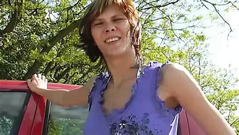 Super Sexy Duitse Babe Neukt In Het Bijzijn Van Haar Vriendje Xhamster