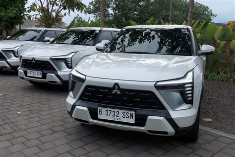 Cicilan Rp800 Ribuan Tabel Simulasi Kredit Mitsubishi XForce Ultimate CVT