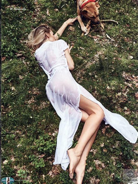 Naked Kasia Moś Added 05 20 2017 by DragonRex