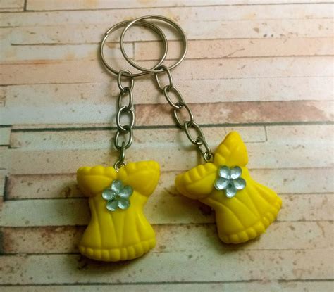 Lembrancinha Ch De Lingerie Chaveiro Corpete Amarelo Elo