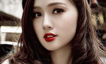 Khi hot girl khẩu chiến với anh hùng bàn phím