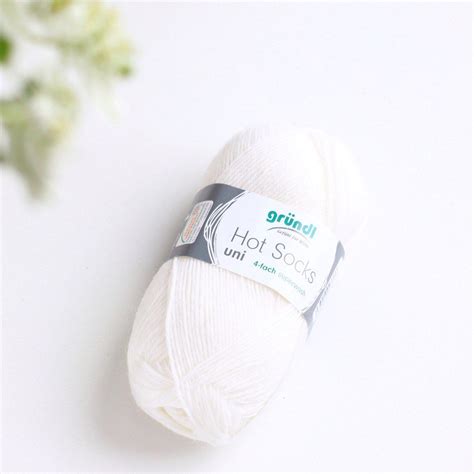 Носочная пряжа Gruendl Hot Socks Uni Wei купить с доставкой по выгодным ценам в