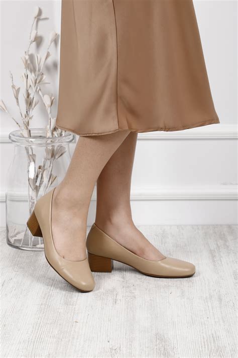 GÖNDERİ R Nude Gön Hakiki Deri Yuvarlak Burun Kısa Kalın Topuklu Kadın Ayakkabı 24100 Fiyatı