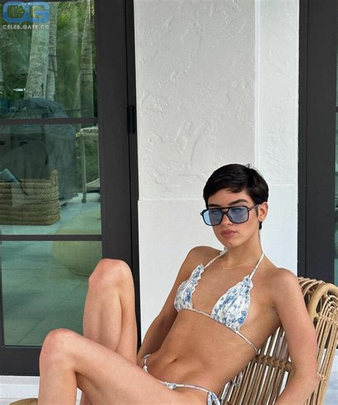 Dixie DAmelio Nude Pictures Photos Playboy Naked Topless Fappening