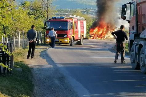 Izgoreo Gradski Autobus Kragujevac Koji Je Prevozio Putnike Blic