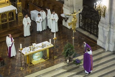 La Croix Dans La Liturgie Liturgie Sacrements