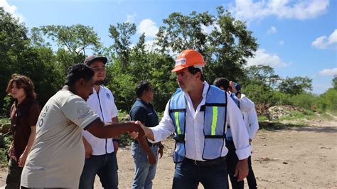 Julián Zacarías Curi supervisa las labores de la nueva Estación de