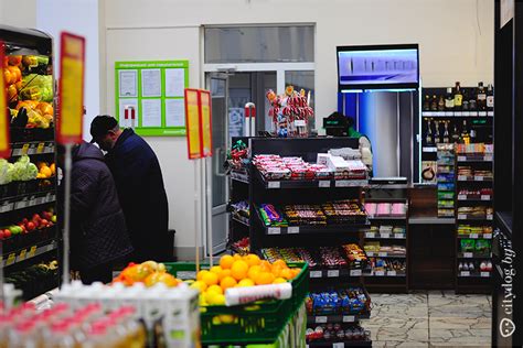 Все по-новому: как выглядят изнутри культовые магазины «Вянок» и «Под ...