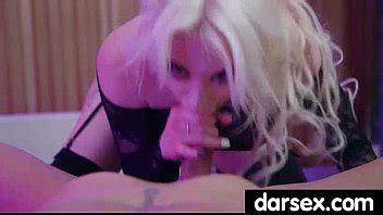 La Experta Lengua De Babe Sube Y Baja Sobre Una Polla XVIDEOS