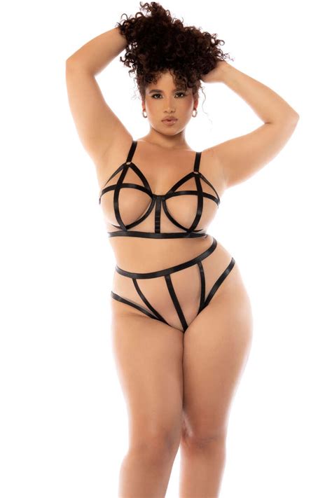 Plus Size Confidence Embrace Lingerie Set