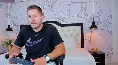 Duke Hard DUKE Nude On Cam Free Live Webcam Show