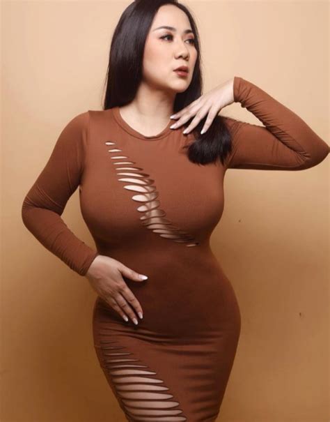 My Room Sexy125 Bandicam 2022 05 04 23 27 20 251 Porn Pic