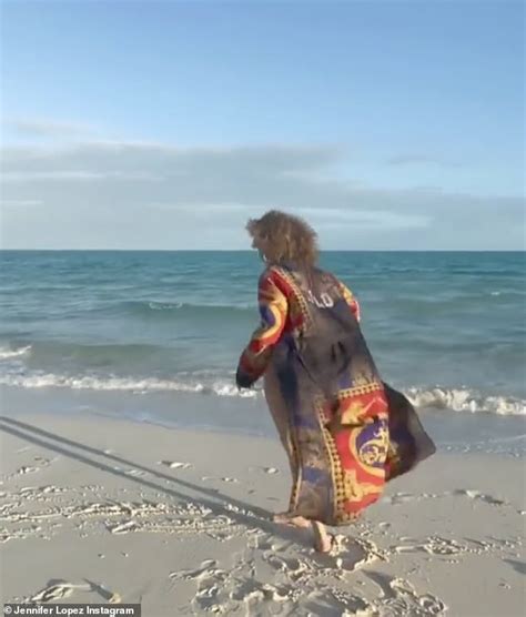 Jennifer Lopez Poses In A Red Bikini On The Beach And Looks For Monday Motivation Daily