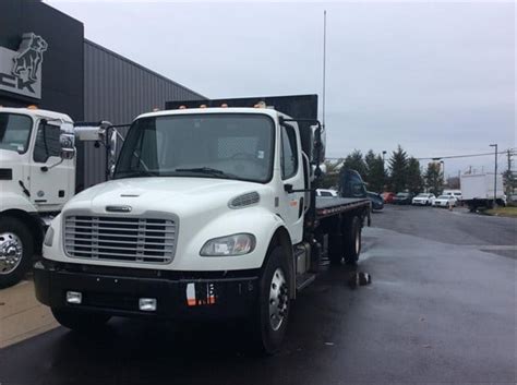 2016 Freightliner Business Class M2 106 Bergeys Truck Centers