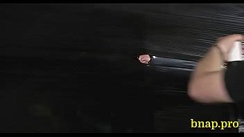 Gay dócil en una escena fetichista XVIDEOS