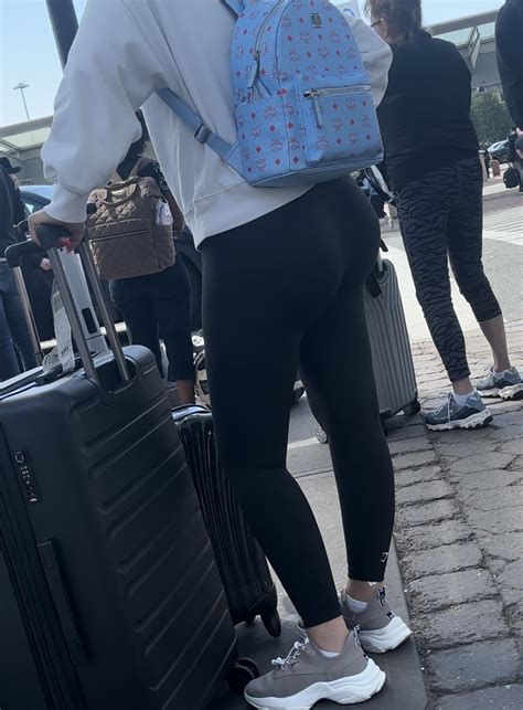 Tall European Big Bubbly Ass OC Airport Series Spandex Leggings Yoga Pants Forum