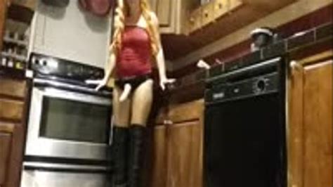 VGS 120 Smoke And P In Kitchen Angle 1 Full Clip WMV Amateur House Clips4sale