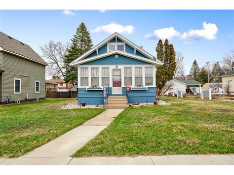 411 Red Wing Avenue Kenyon Mn 55946 Mls 6175643 Edina Realty