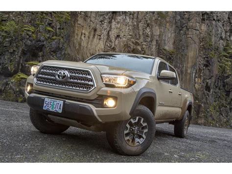 2017 Toyota Tacoma: 194 Exterior Photos | U.S. News & World Report