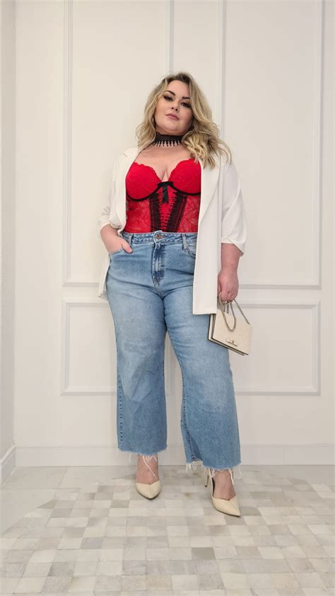 Aprenda já 4 maneiras de inserir a lingerie no seu look do dia a dia