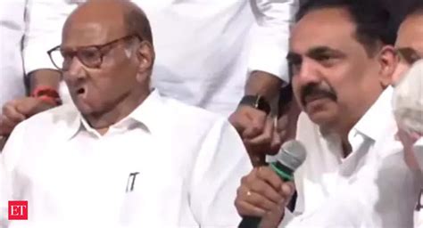 Ncp Leader Jayant Patil Breaks Down After Sharad Pawar Announces