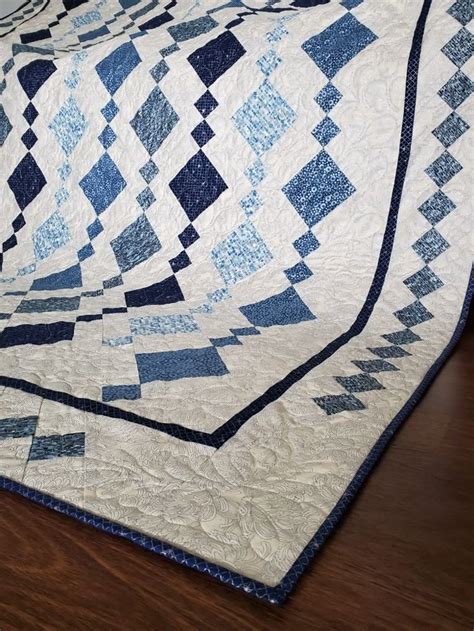 Chandelier Quilt With Bling Scrap Quilt Patterns Quilts Patchwork