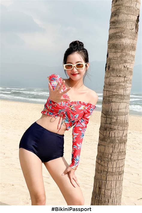 Quần bơi Nữ BIKINI PASSPORT kiểu lưng cao màu Xanh navy