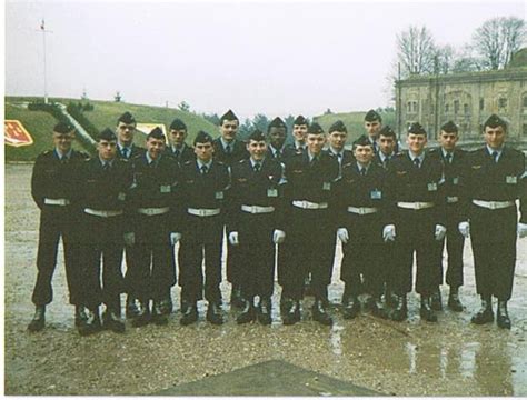 Photo De Classe Contingent 91 02 De 1991 FORT DE PLAPEVILLE Copains