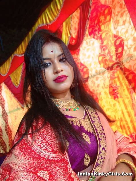 Horny Bangla Boudi Nude Boobs Photos