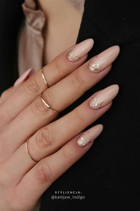 Pin by rosa Ruiz on Uñas nude Simple nails Gel nails Holiday nails