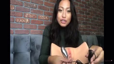 The Way To Use A Vibrator Xossip Porn Tube
