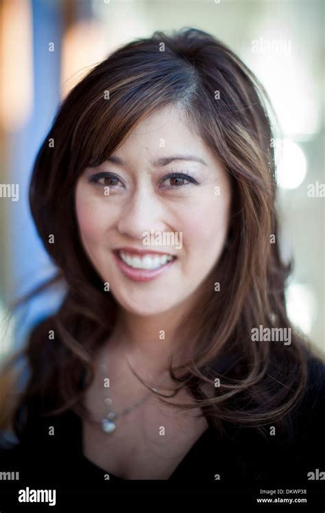 Kristi Yamaguchi Medal Hi Res Stock Photography And Images Alamy